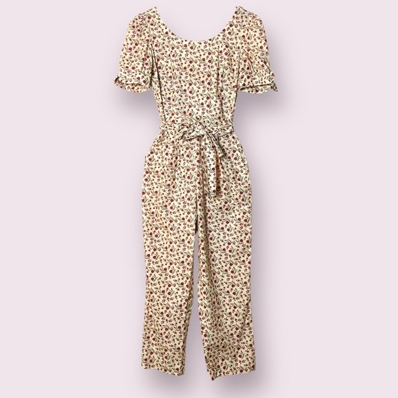 New Gal Meets Glam Floral print Jumpsuit Puff Sleeve Tie Belt Size 2 - Picture 2 of 15